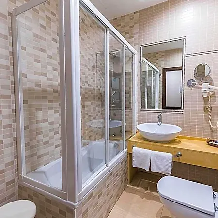Hotel Machaco 3*